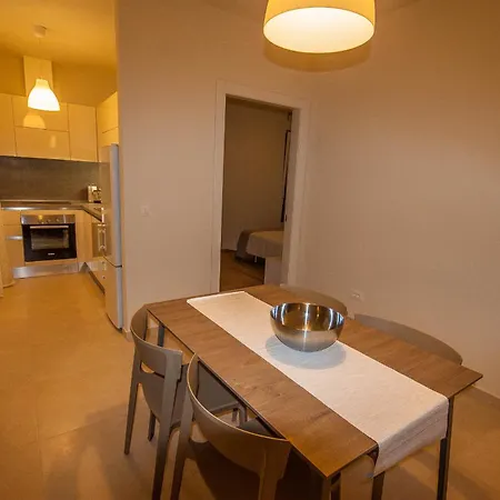 纳威甘特高级公寓 *